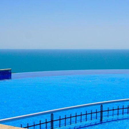 Морски Апартаменти Джулай Морнинг - July Morning Sea View Apartments 카바르나 외부 사진