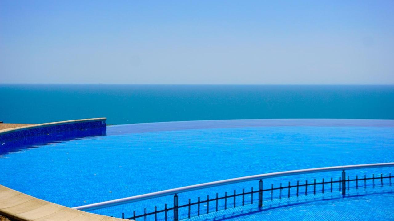 Морски Апартаменти Джулай Морнинг - July Morning Sea View Apartments 카바르나 외부 사진