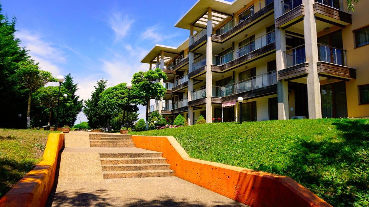 Морски Апартаменти Джулай Морнинг - July Morning Sea View Apartments 카바르나 외부 사진