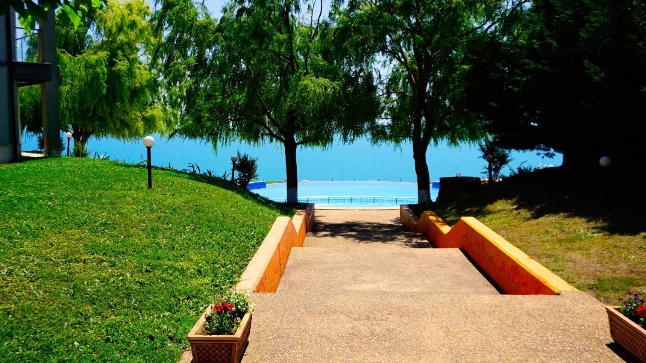 Морски Апартаменти Джулай Морнинг - July Morning Sea View Apartments 카바르나 외부 사진