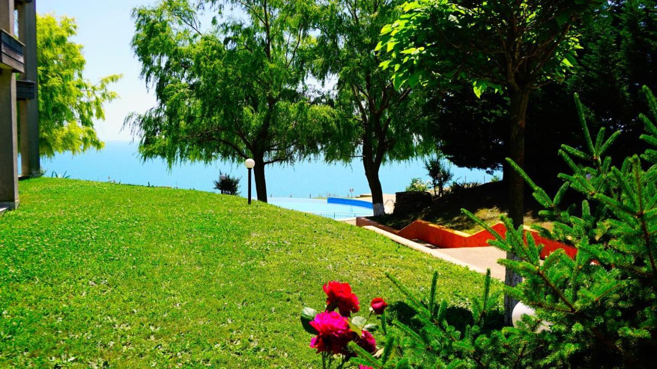 Морски Апартаменти Джулай Морнинг - July Morning Sea View Apartments 카바르나 외부 사진