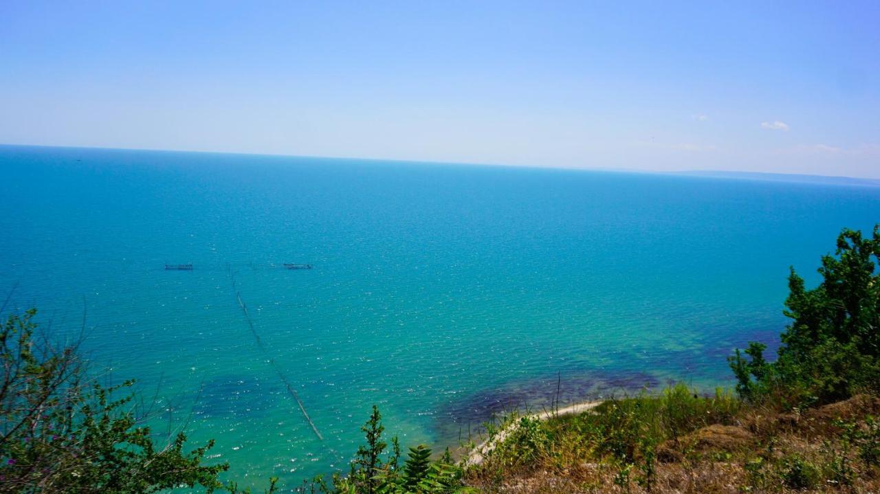 Морски Апартаменти Джулай Морнинг - July Morning Sea View Apartments 카바르나 외부 사진