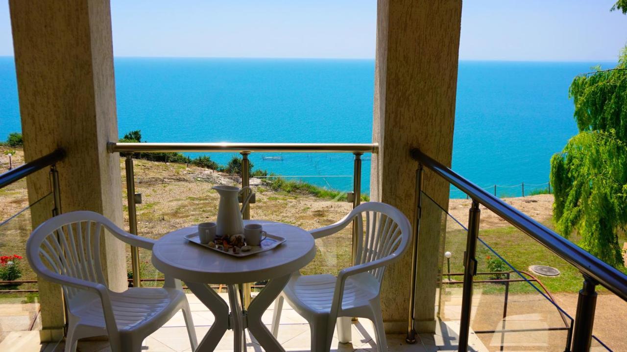 Морски Апартаменти Джулай Морнинг - July Morning Sea View Apartments 카바르나 외부 사진
