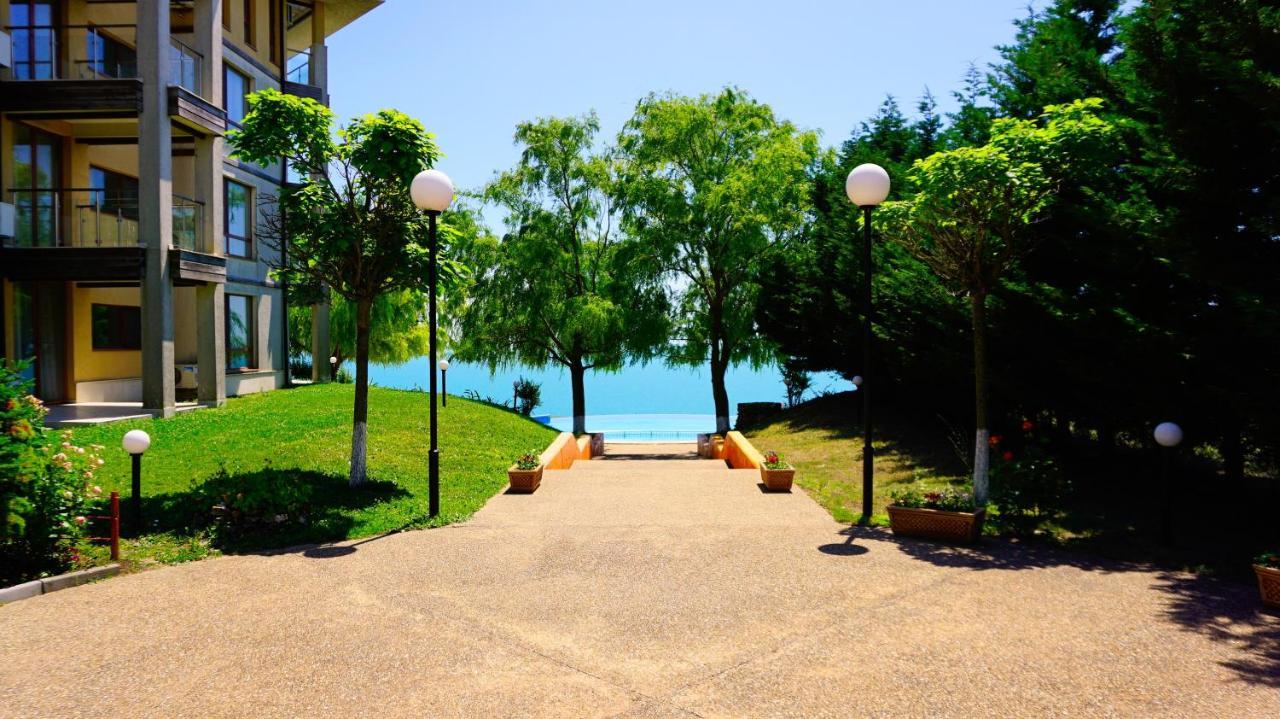 Морски Апартаменти Джулай Морнинг - July Morning Sea View Apartments 카바르나 외부 사진