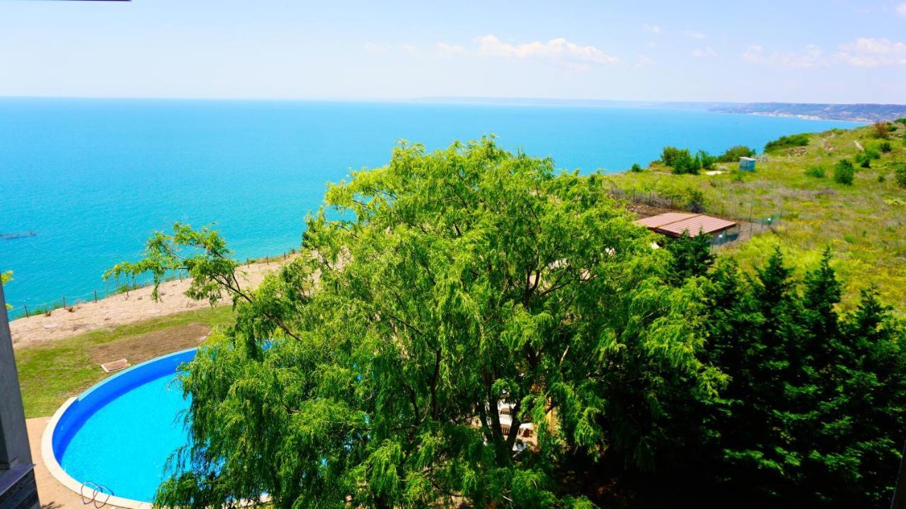 Морски Апартаменти Джулай Морнинг - July Morning Sea View Apartments 카바르나 외부 사진