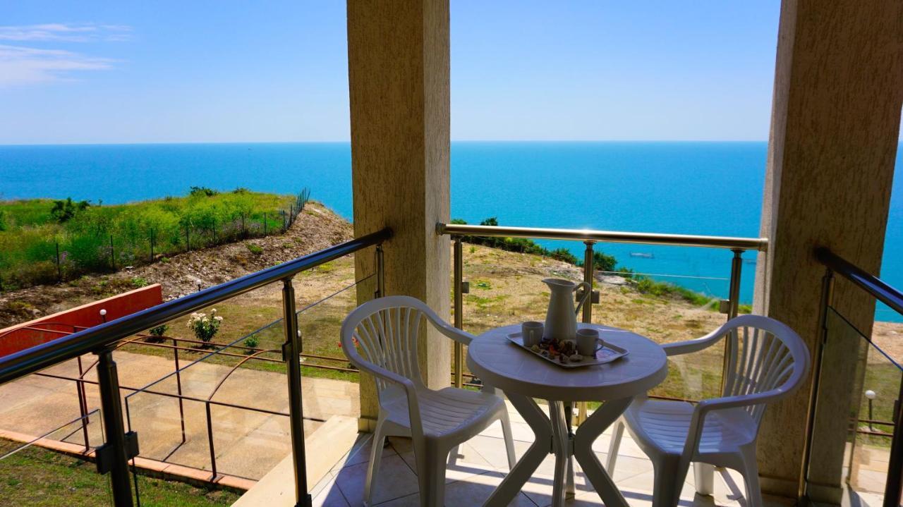 Морски Апартаменти Джулай Морнинг - July Morning Sea View Apartments 카바르나 외부 사진