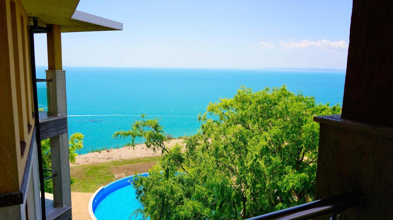 Морски Апартаменти Джулай Морнинг - July Morning Sea View Apartments 카바르나 외부 사진
