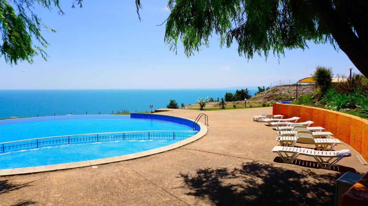 Морски Апартаменти Джулай Морнинг - July Morning Sea View Apartments 카바르나 외부 사진