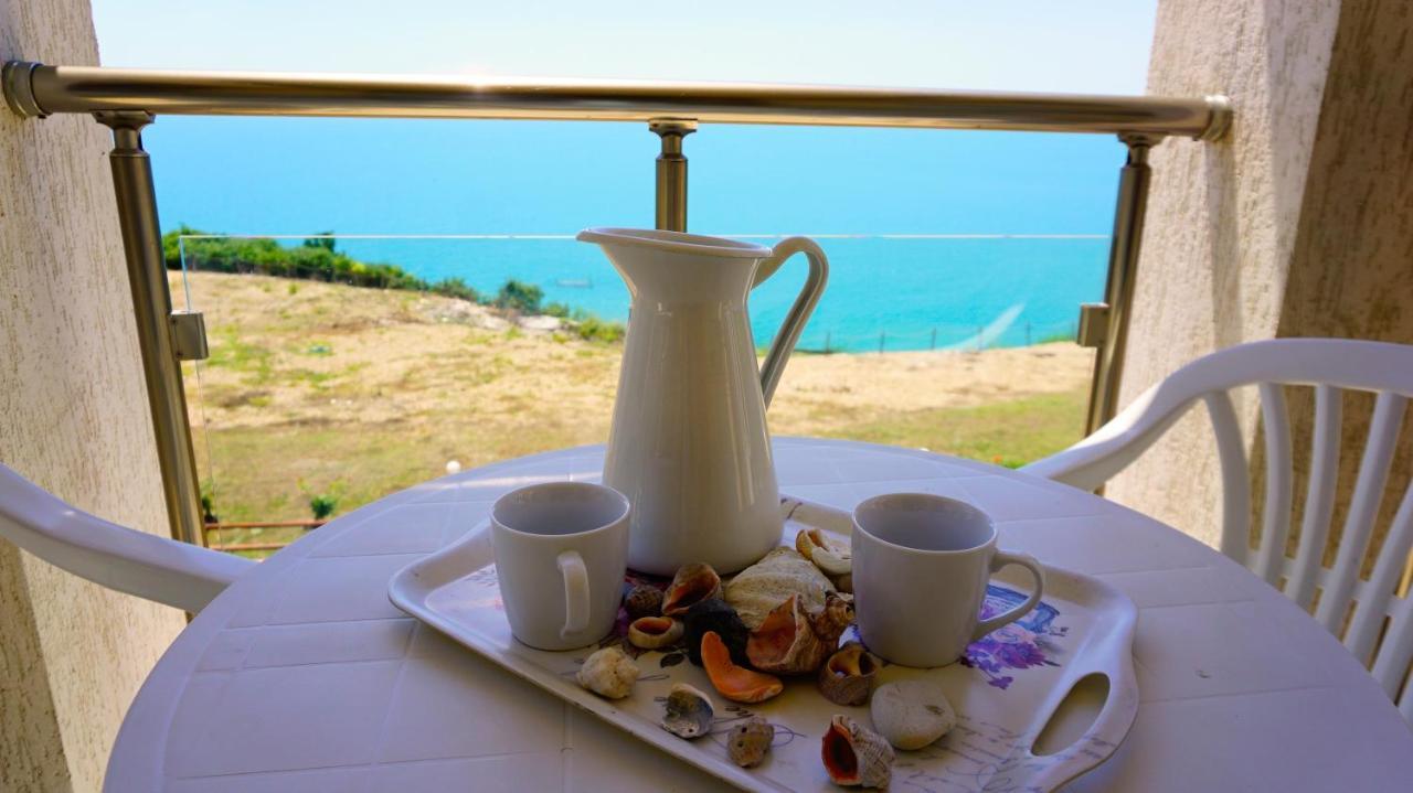 Морски Апартаменти Джулай Морнинг - July Morning Sea View Apartments 카바르나 외부 사진