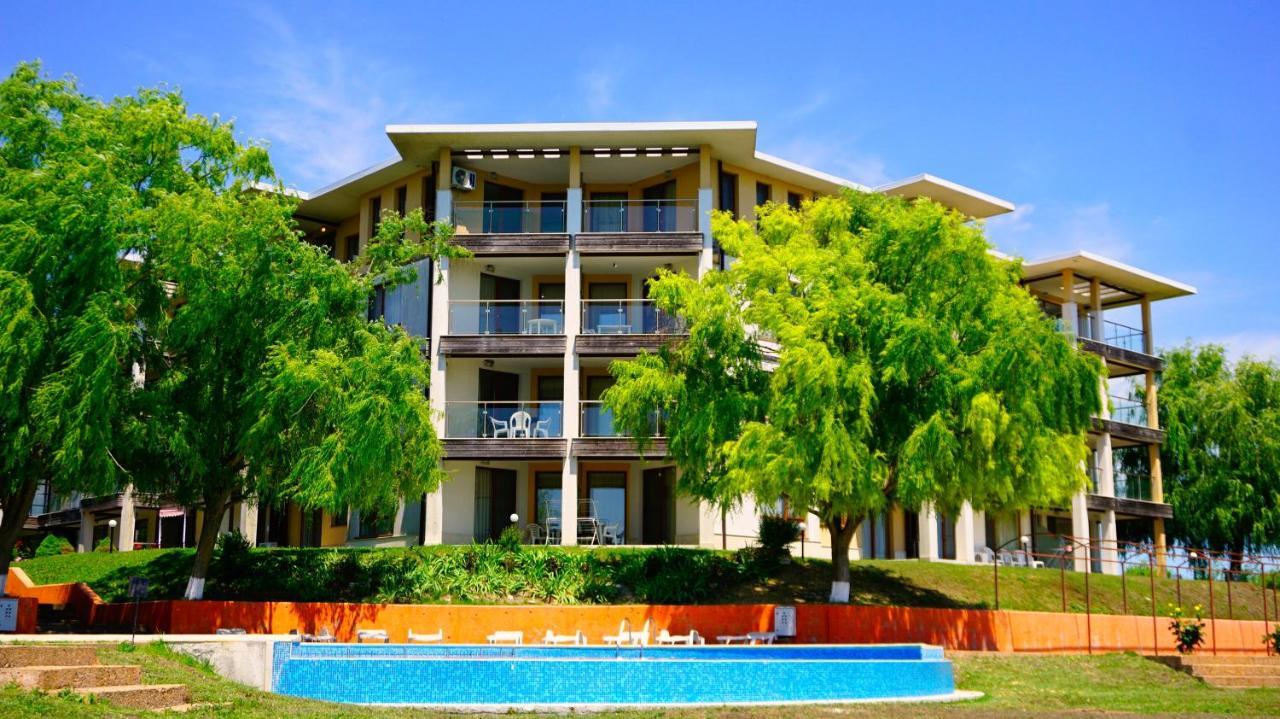 Морски Апартаменти Джулай Морнинг - July Morning Sea View Apartments 카바르나 외부 사진