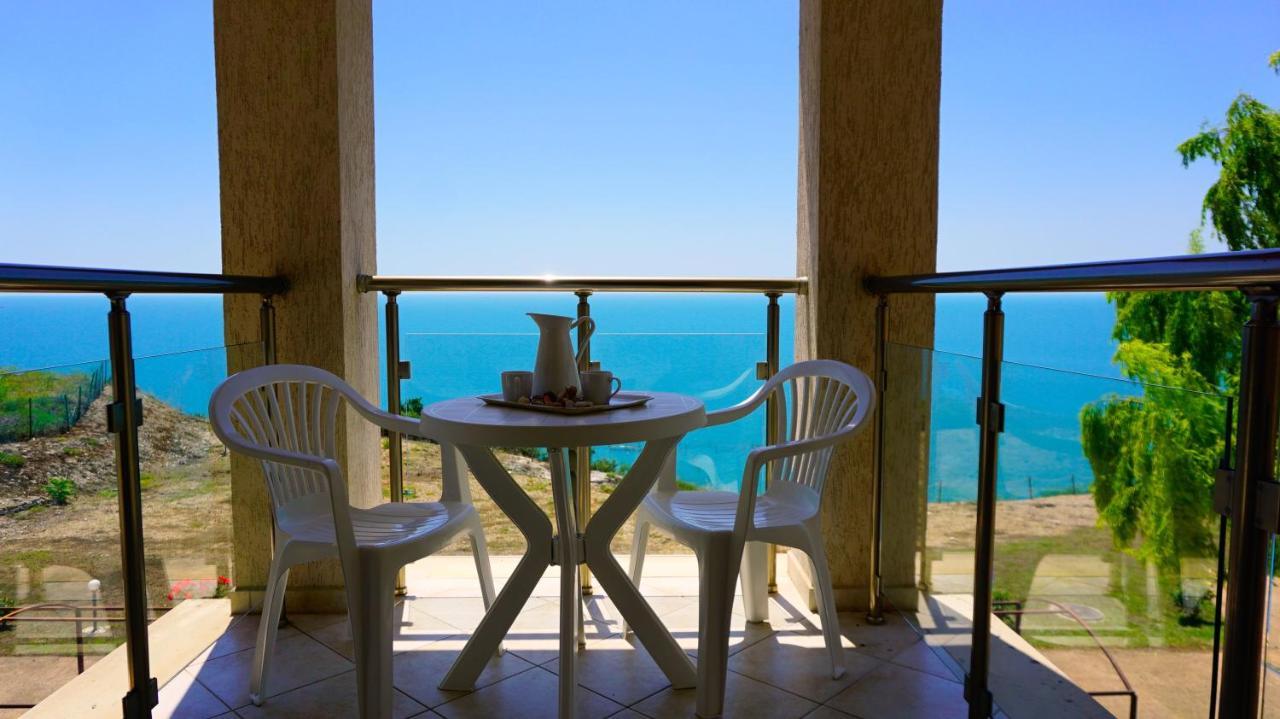 Морски Апартаменти Джулай Морнинг - July Morning Sea View Apartments 카바르나 외부 사진