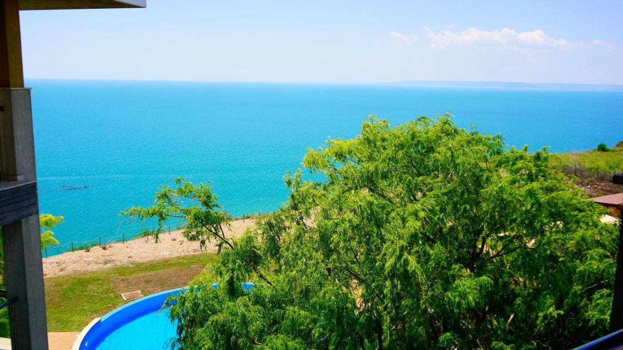Морски Апартаменти Джулай Морнинг - July Morning Sea View Apartments 카바르나 외부 사진