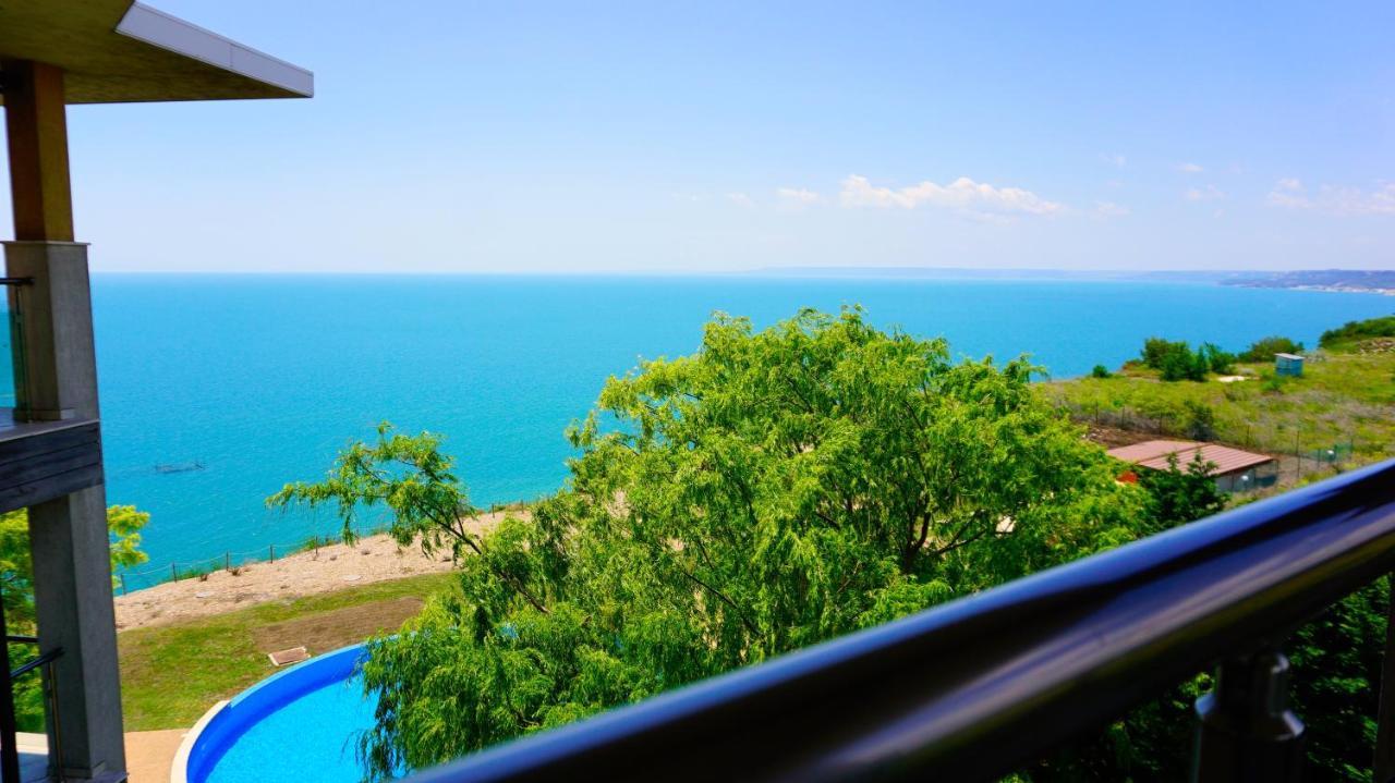 Морски Апартаменти Джулай Морнинг - July Morning Sea View Apartments 카바르나 외부 사진
