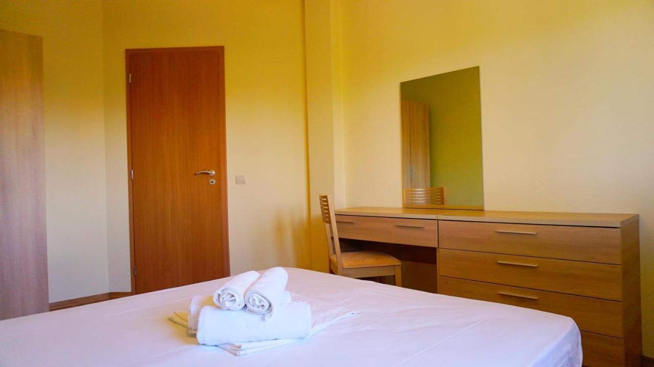 Морски Апартаменти Джулай Морнинг - July Morning Sea View Apartments 카바르나 외부 사진