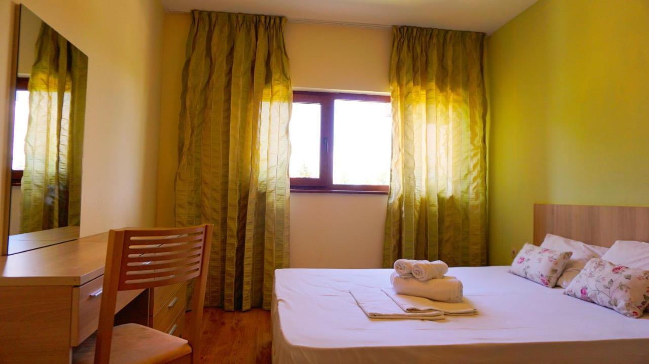 Морски Апартаменти Джулай Морнинг - July Morning Sea View Apartments 카바르나 외부 사진
