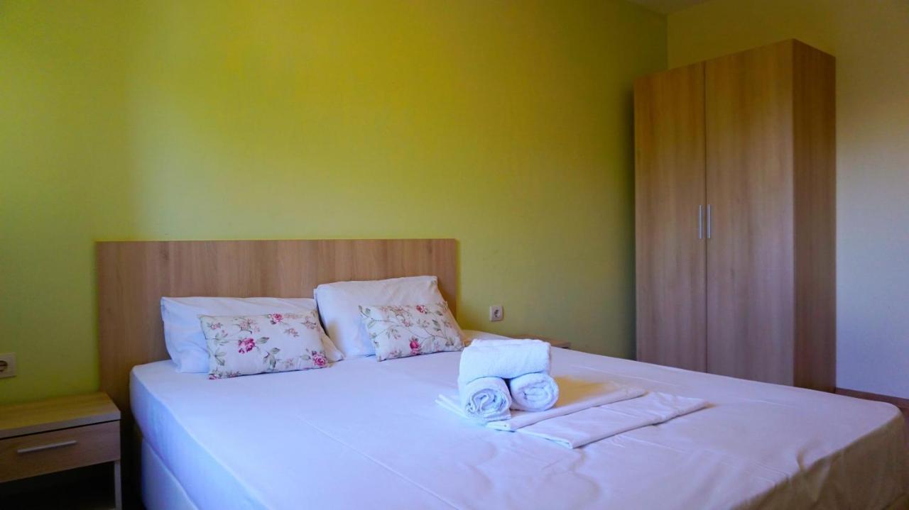 Морски Апартаменти Джулай Морнинг - July Morning Sea View Apartments 카바르나 외부 사진