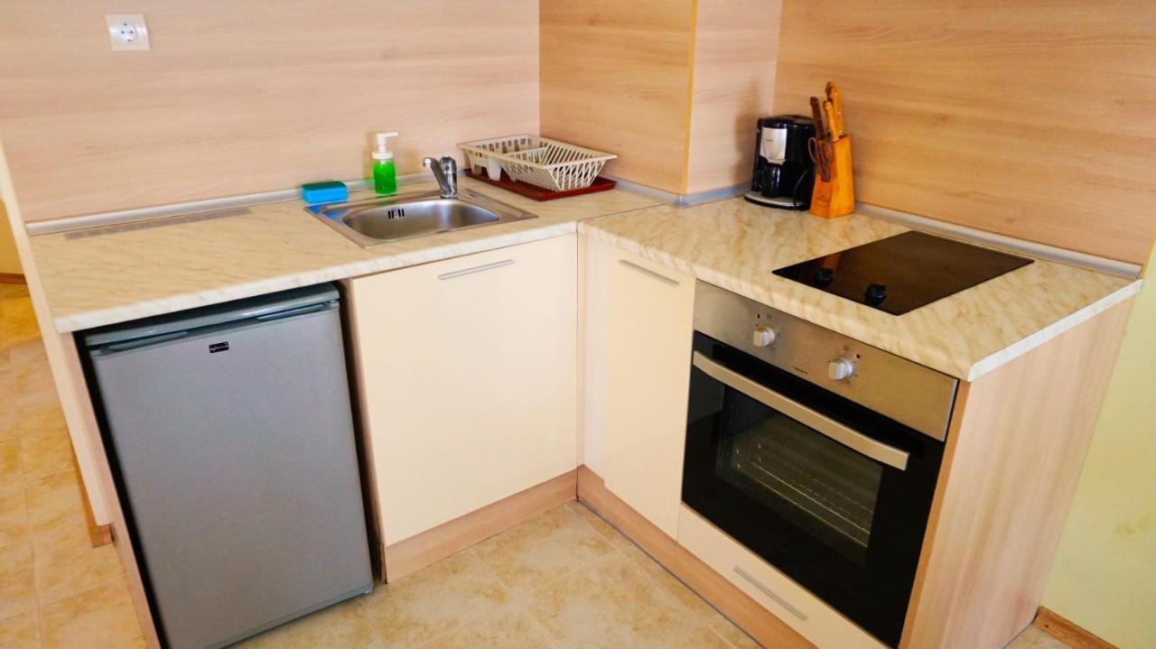 Морски Апартаменти Джулай Морнинг - July Morning Sea View Apartments 카바르나 외부 사진